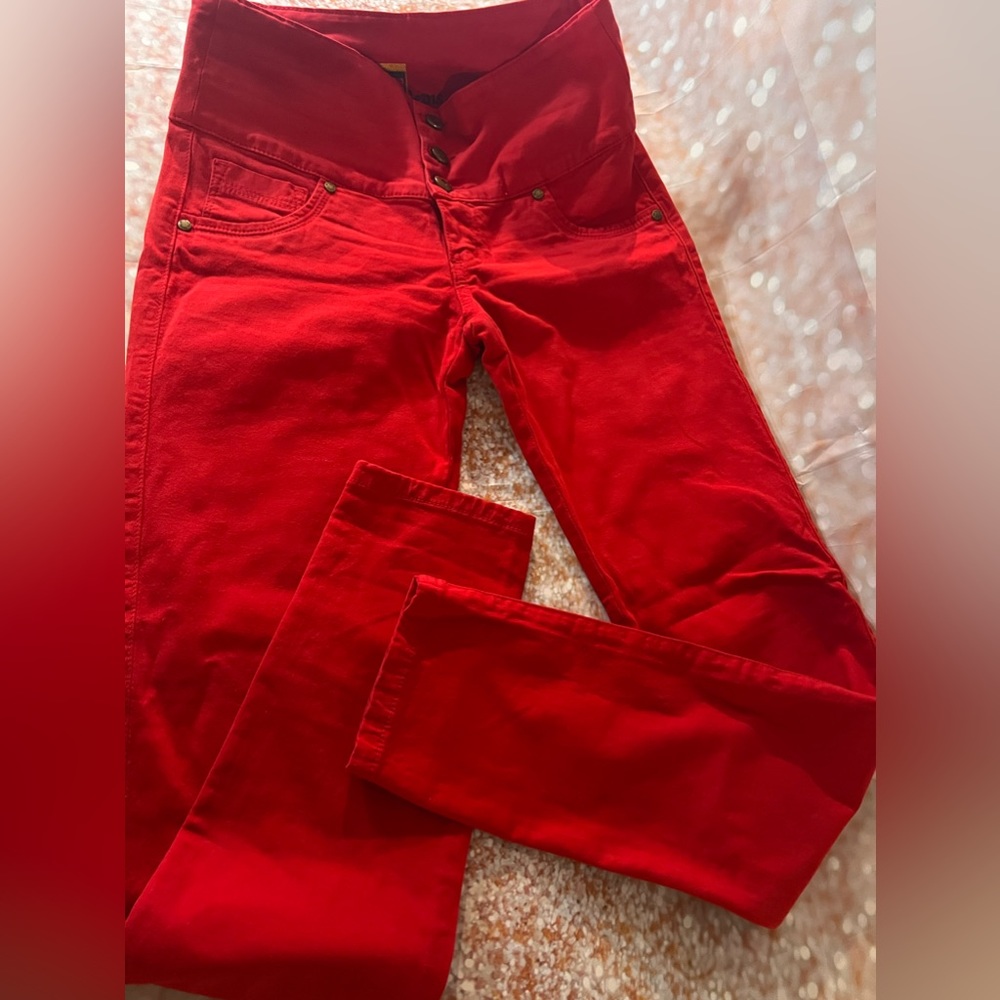Red shiny jeans. High-rise bum lifting jeans made in Colombia size 5